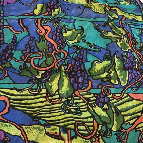 Zazou vineyard grapes, scarf, approximately 17 1/2” x 70” - Picture 7 of 7
